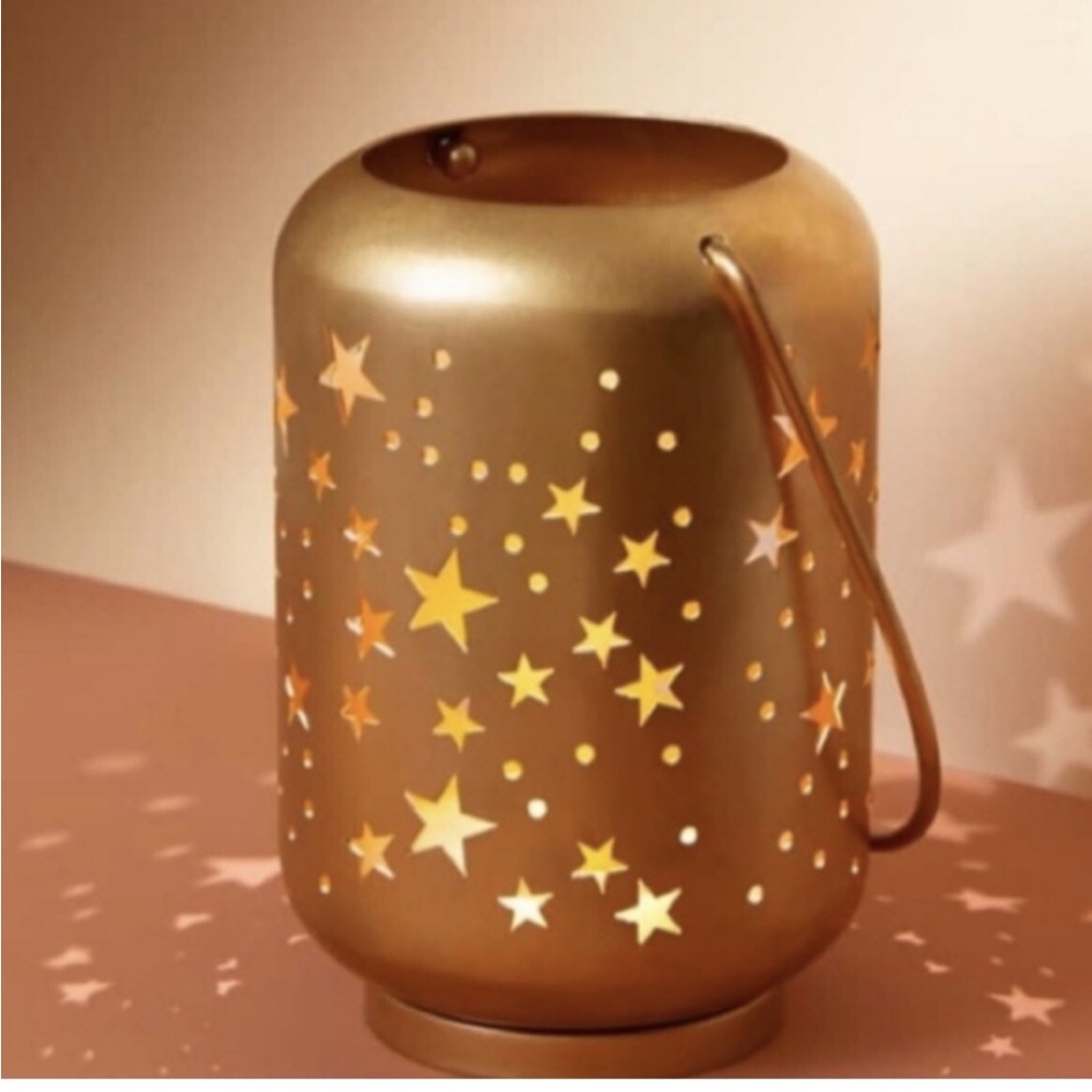 Starry Gold Lantern, very good used condition, creates a star pattern surround